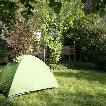 Garden Kemp Maly Dvor 캠프장 Štúrovo